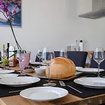 Vila Sea Point Luxury Private Pool Walk To 3 - 5 Bdr In 1