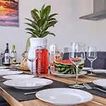 Sea Point Luxury Private Pool Walk To 3 - 5 Bdr In 1