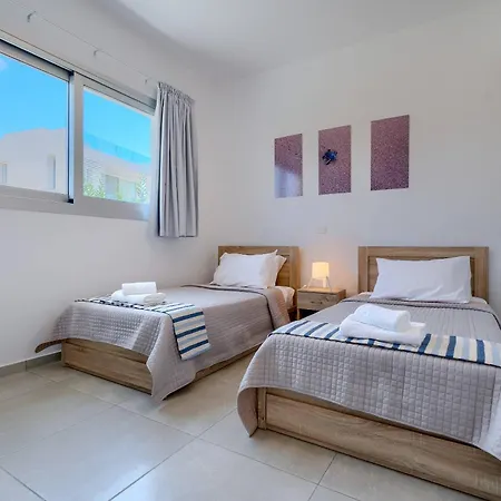 Sea Point Luxury Private Pool Walk To 3 - 5 Bdr In 1 Villa *