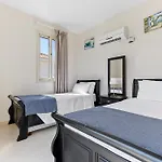 Sea Point Luxury Private Pool Walk To 3 - 5 Bdr In 1 فيلة