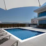 Sea Point Luxury Private Pool Walk To 3 - 5 Bdr In 1