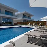 Sea Point Luxury Private Pool Walk To 3 - 5 Bdr In 1 كورال باي