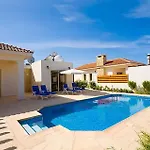 Sea Point Villas Coral Bay Luxury Private Pool Villas Walk To Beach 3 - 5 Bdr In 1 Resort *