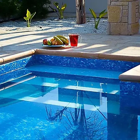 Вилла Sea Point Luxury With Private Pools In