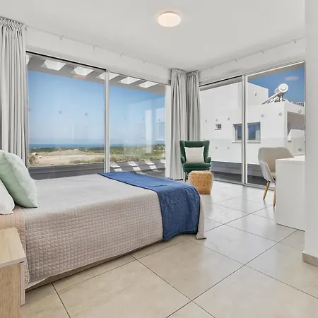 Sea Point Luxury With Private Pools In *