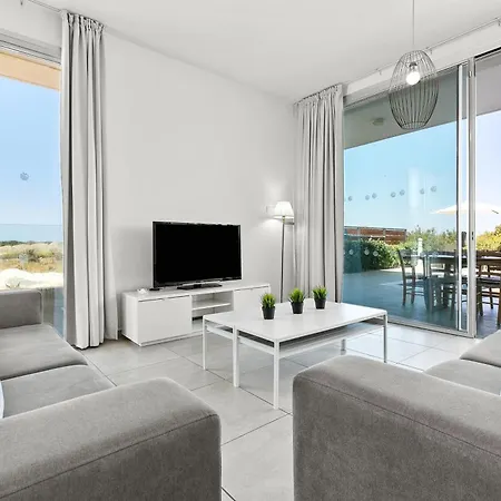 Вилла Sea Point Luxury With Private Pools In *