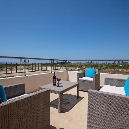 Sea Point Luxury With Private Pools In * Корал-Бэй