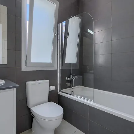 Sea Point Luxury With Private Pools In * Корал-Бэй