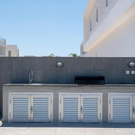 Вилла Sea Point Luxury With Private Pools In *