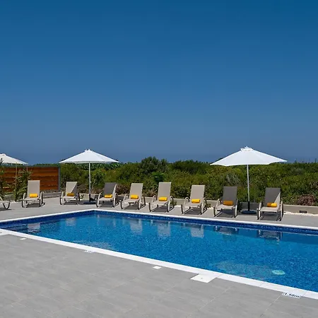 Sea Point Villas Luxury Villas With Private Pools In Coral Bay