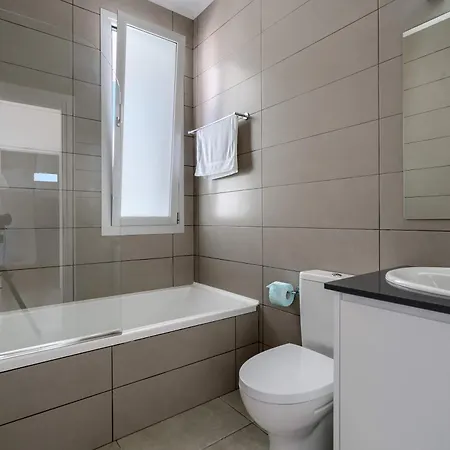 Villa Sea Point Luxury Private Pool Walk To 3 - 5 Bdr In 1 Coral Bay