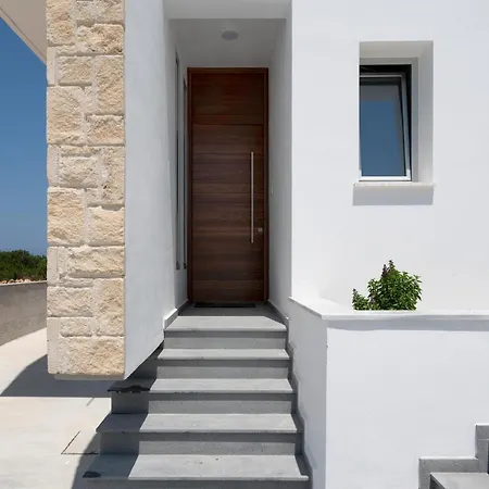 Sea Point Luxury With Private Pools In