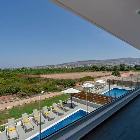 Вилла Sea Point Luxury With Private Pools In