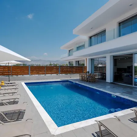 Вилла Sea Point Luxury With Private Pools In *