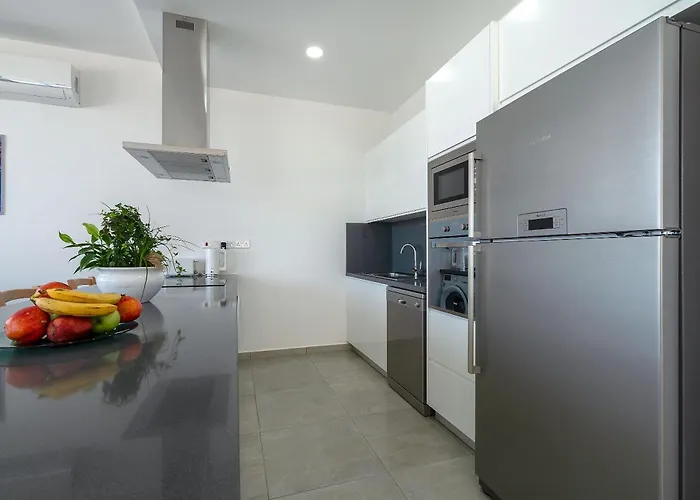 Sea Point * Coral Bay