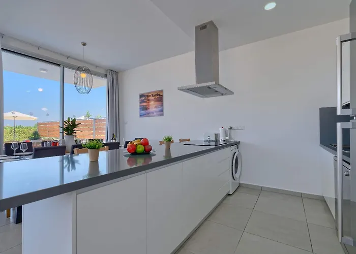 Sea Point Vila Coral Bay